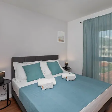 Luxury N&p Apartmán