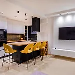 Διαμέρισμα Luxury N&p *