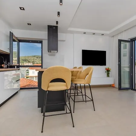 Luxury N&p Apartment *