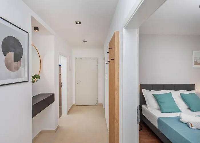 Luxury N&p 아파트